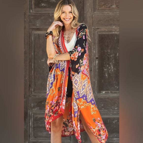 Stunning Floral Italian Print Kimono w Side Slits on Lightweight Jacquard Fabric - Picture 7 of 10